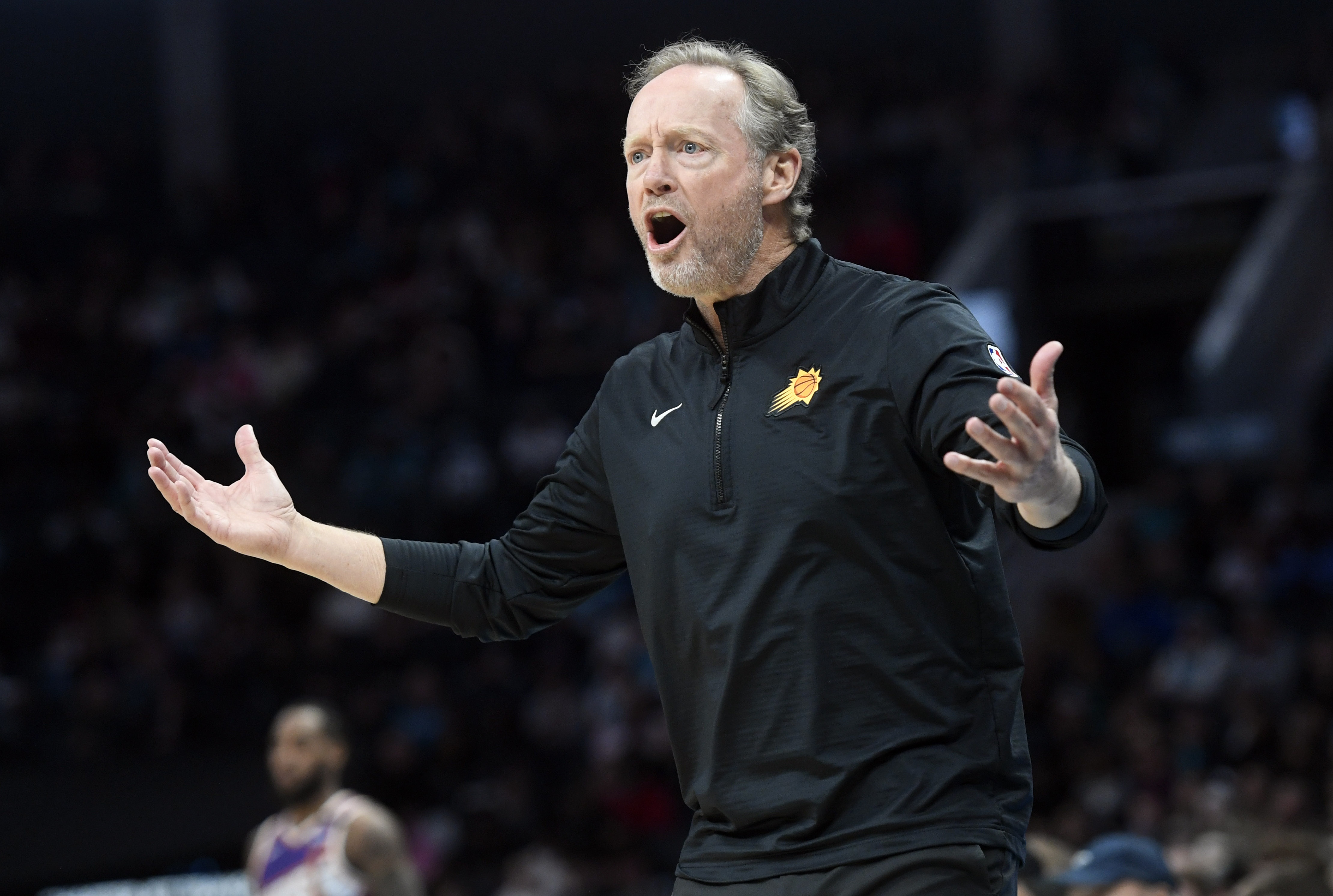 換帥？阿里納斯：太陽的問題在進(jìn)攻體系 應(yīng)該學(xué)騎士和活塞