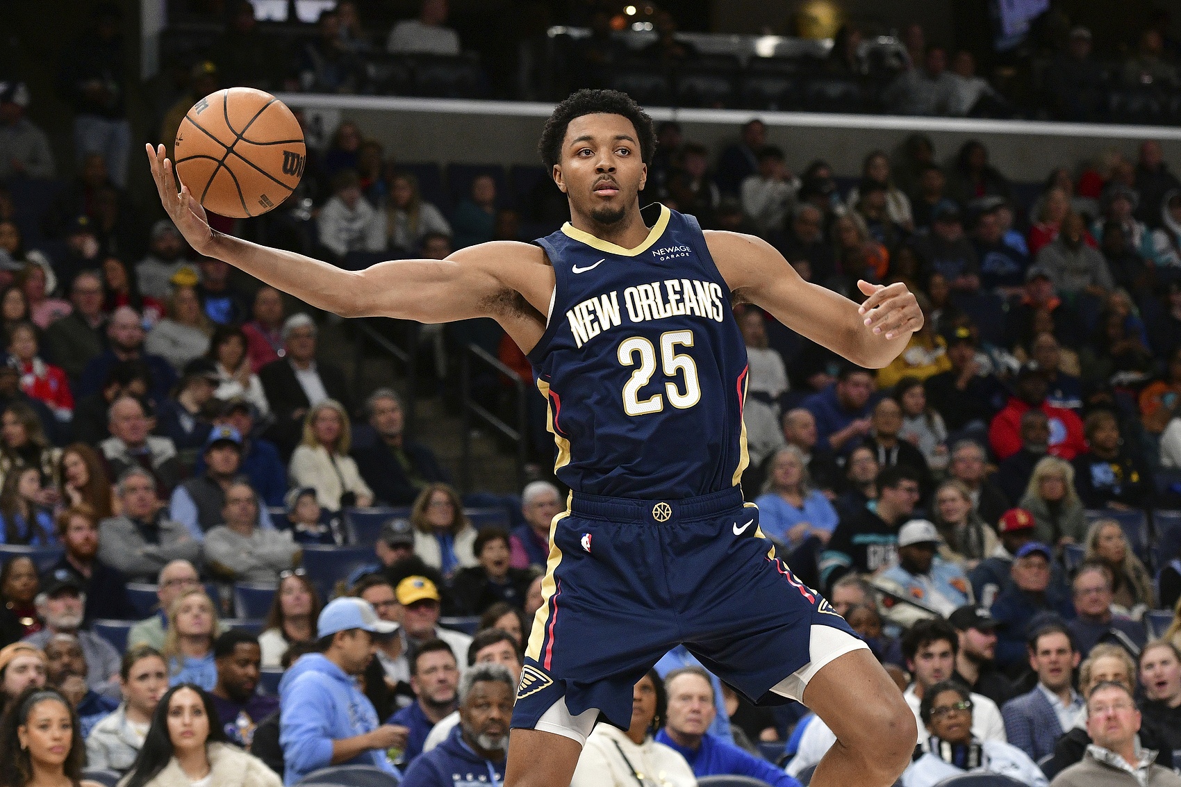 祖上窮！特雷-墨菲連續(xù)兩場比賽砍下40+ 隊史比肩濃眉