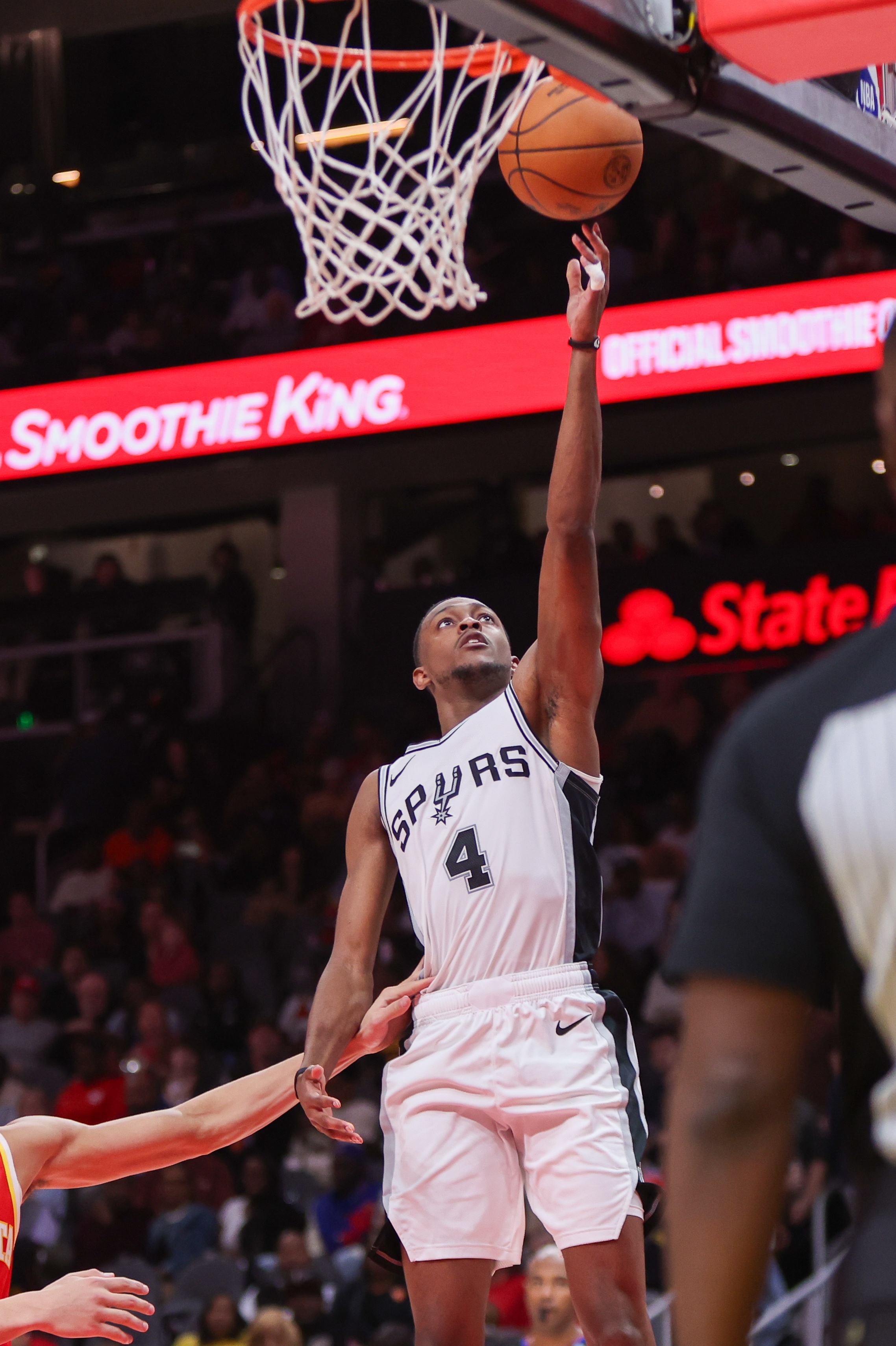 KG談?？怂梗含F(xiàn)在這么多人能指定下家？10年前同區(qū)球隊間不會交易