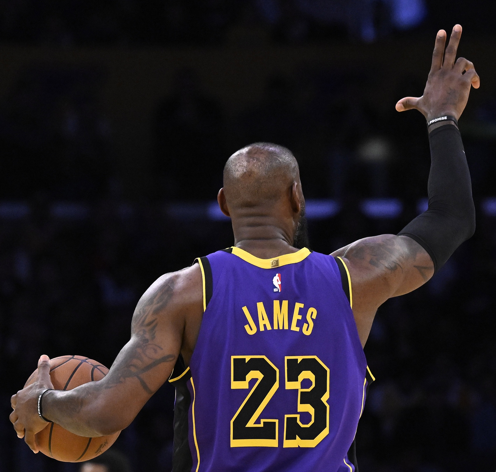 老而彌堅！詹姆斯連續(xù)5場砍下25+ 聯(lián)盟現(xiàn)存最長紀錄